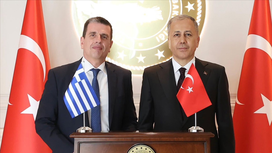 Göç ve İltica Bakanı Kairidis, Türkiye İçişleri Bakanı Yerlikaya ile görüştü