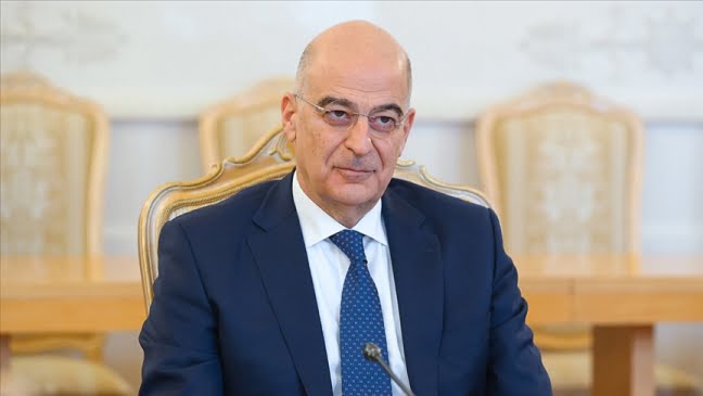 Dendias, Ukrayna'ya bizzat yardım götürmek istiyor