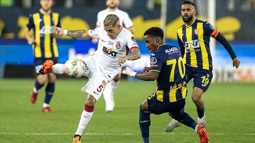 Galatasaray şampiyonluğunu ilan etti