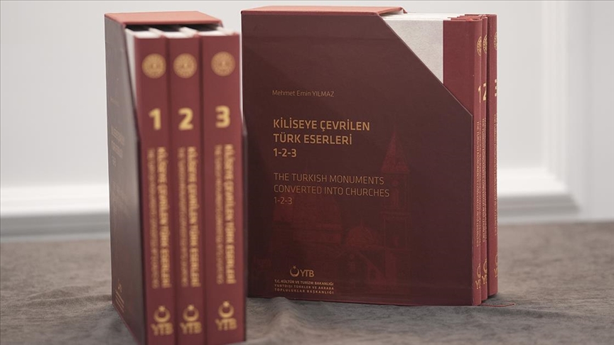"Kiliseye Çevrilen Türk Eserleri" kitabının tanıtımı yapıldı