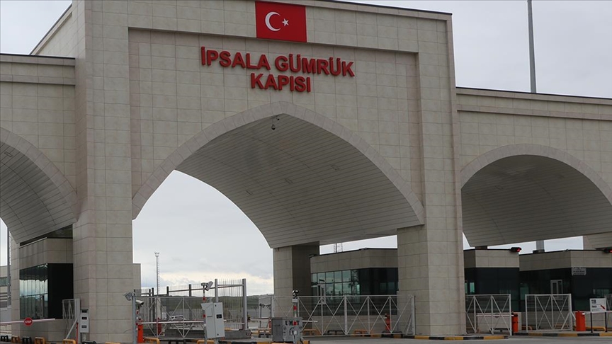 İpsala Sınır Kapısı, yangınlar nedeniyle geçişlere kapatıldı
