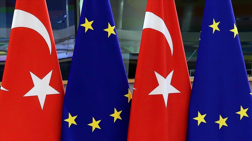 Monastiriakos’a göre, Türkiye'nin Avrupa ile yakınlaşması Atina'ya fırsatlar sunabilir