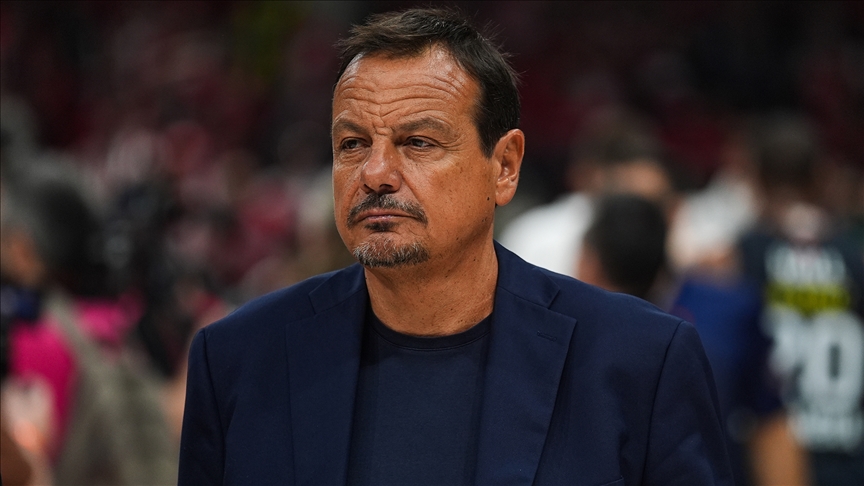 Panathinaikos'un başantrenörü Ataman'a 5 bin euro para cezası
