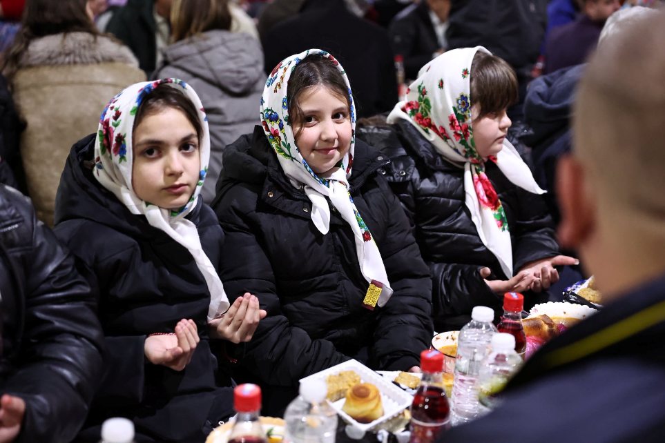 TİKA, Bulgaristan'da 800 kişilik iftar sofrası kurdu