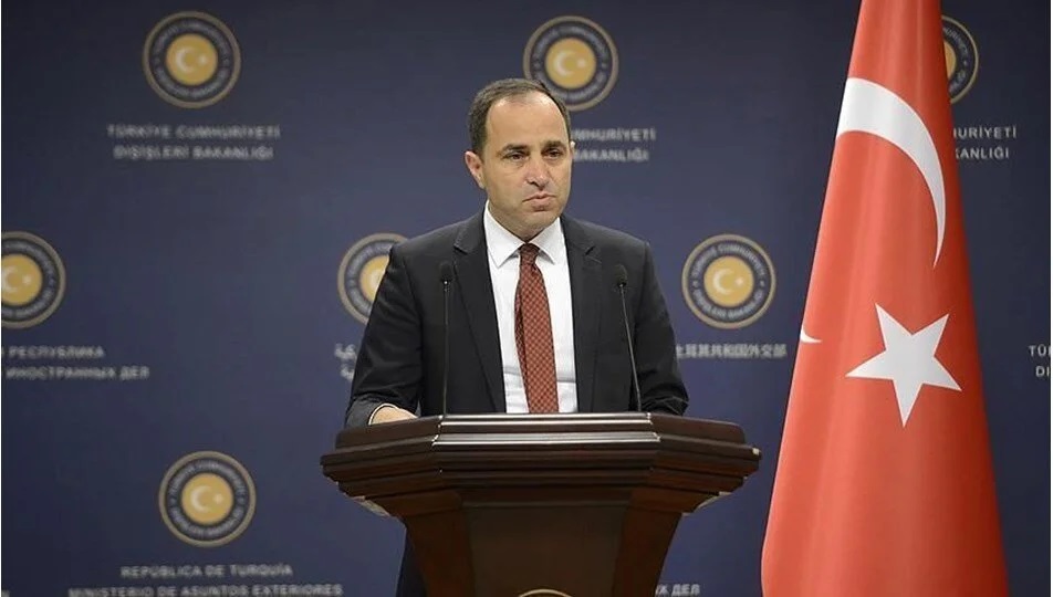 Türkiye Dışişleri Bakanlığı, Narlıköy’deki Türk mezar taşlarının kırılmasını kınadı