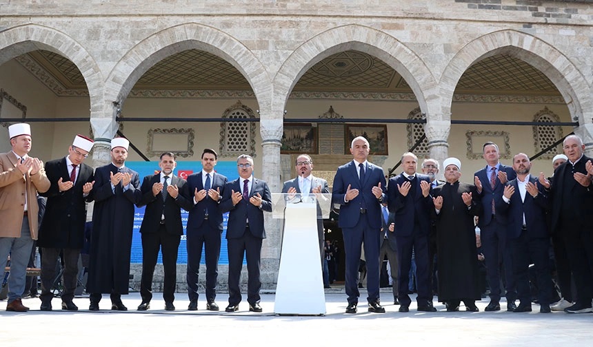 Üsküp Sultan Murat Camii törenle açıldı