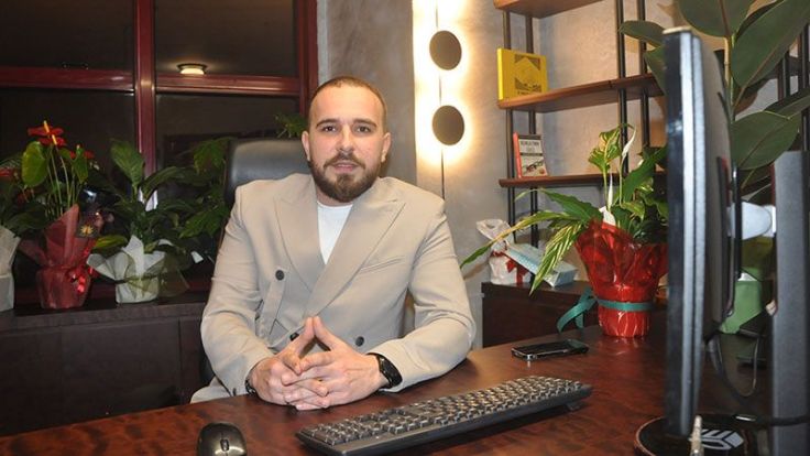 Veysel Arif Emin İç Mimarlık bürosunu açtı