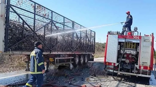 Bir çiftçi pamuk taşıma aracında yanarak hayatını kaybetti