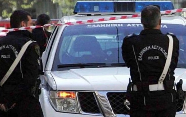 Yunanistan'da DHKP-C üyesi ve aranan iki Türk yakalandı