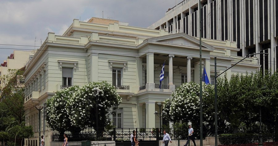 Yunanistan, Baas rejiminin devrilmesini memnuniyetle karşıladı