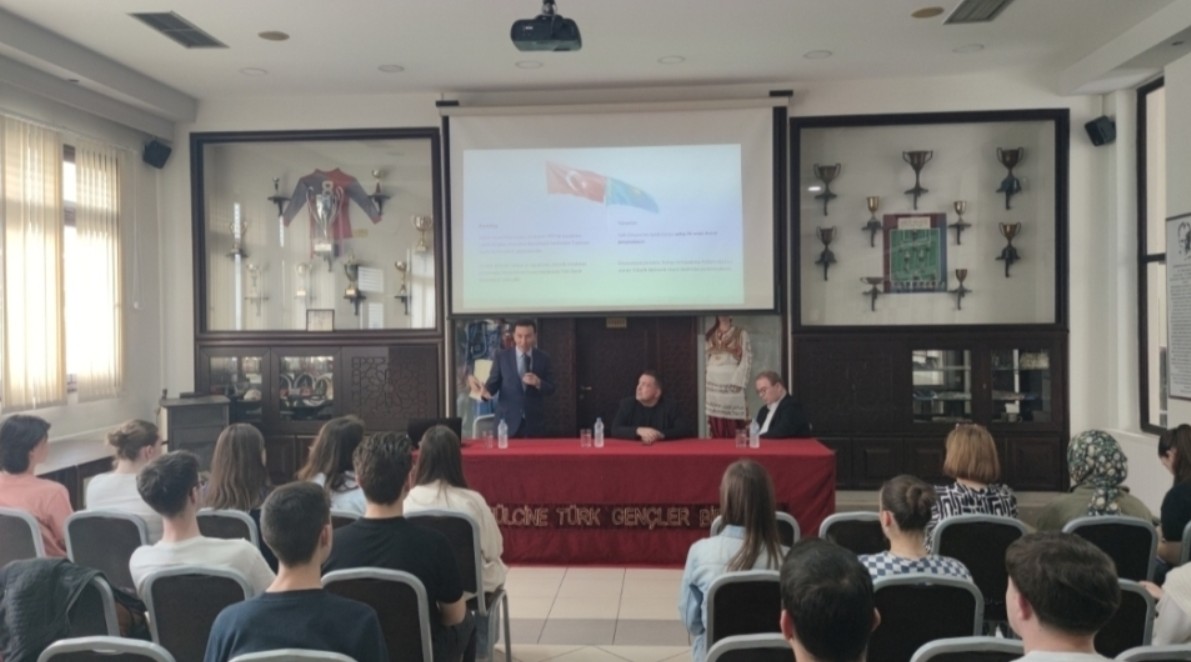 Gümülcine’de Ahmet Yesevi Üniversitesi tanıtıldı