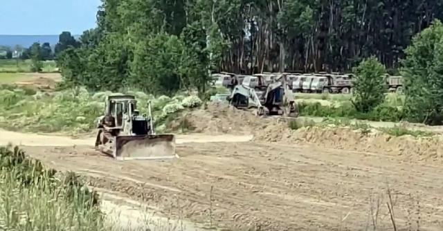 Ordu Meriç Nehri kıyısına hendek kazmaya başladı