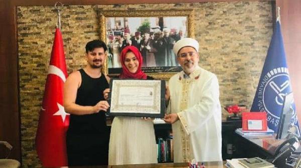 Yunan vatandaşı Emilia Müslüman oldu