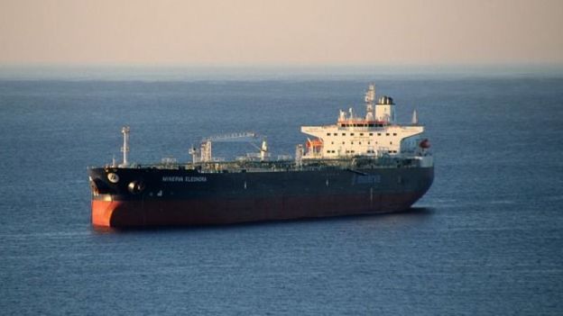 Yunanistan Rus tankerine el koydu
